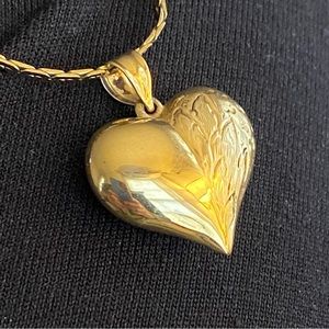 14k Gold Puffy Heart Pendant.